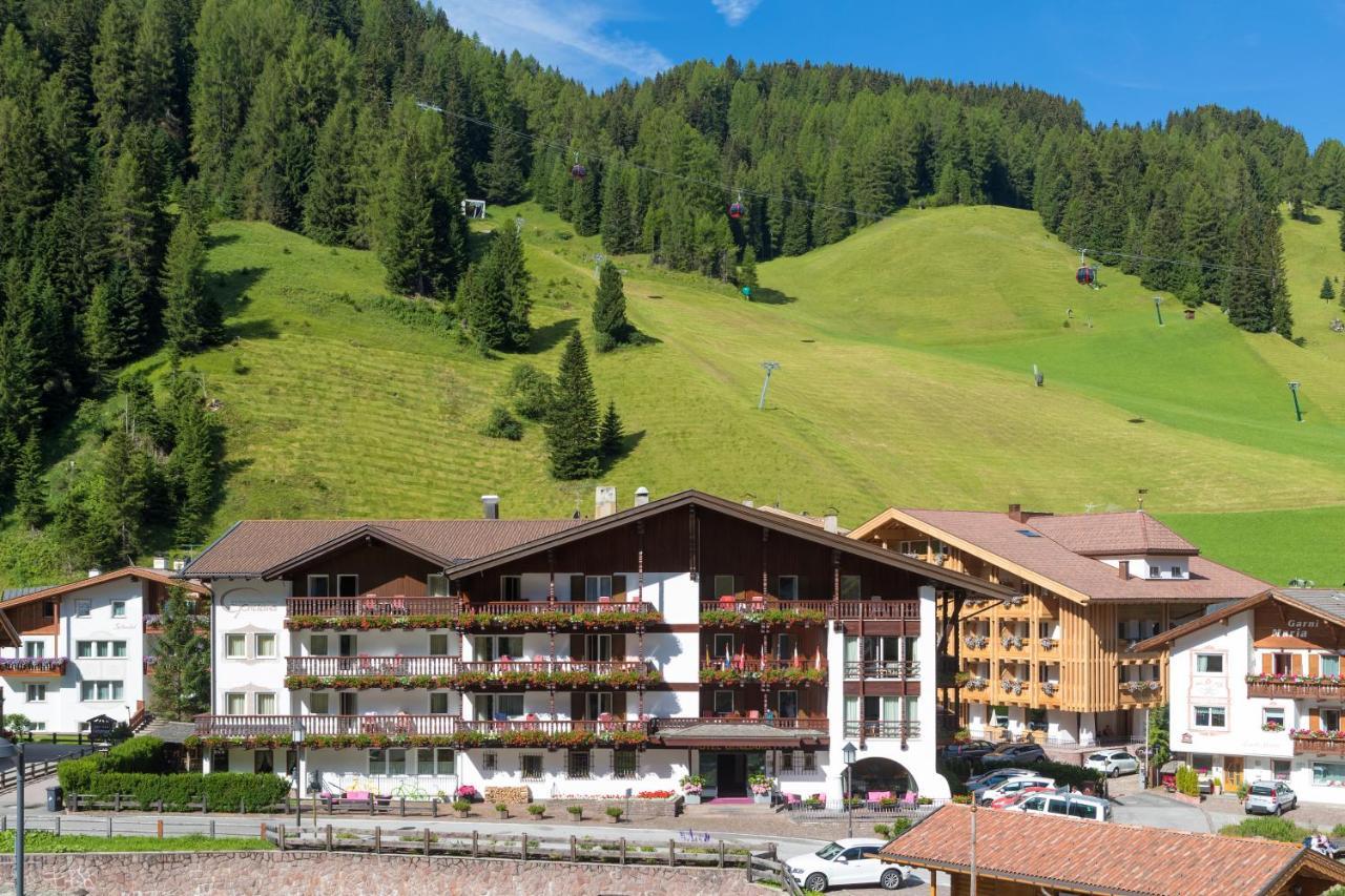 Hotel Genziana Wolkenstein in Gröden Exterior foto