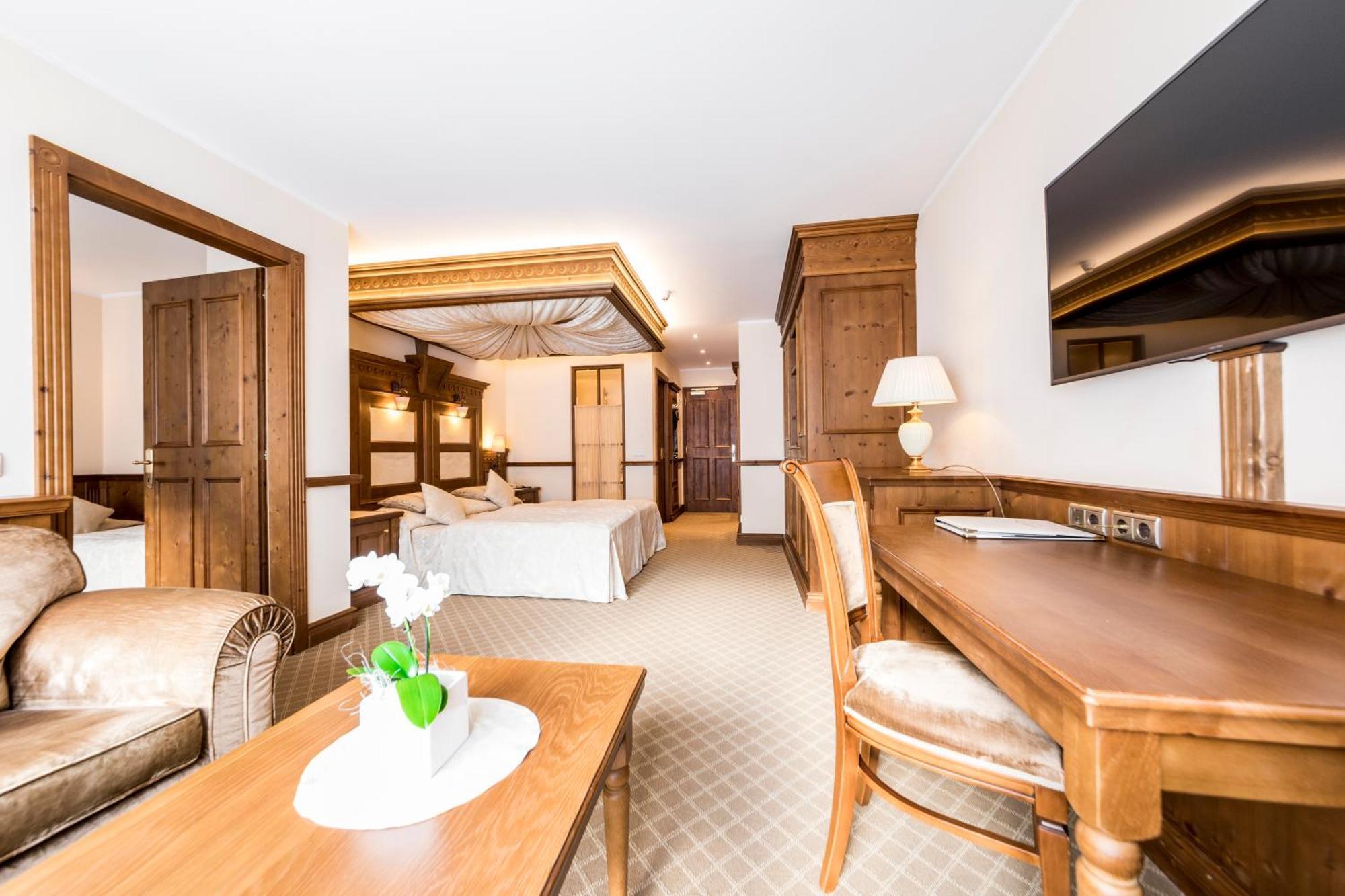 Hotel Genziana Wolkenstein in Gröden Zimmer foto