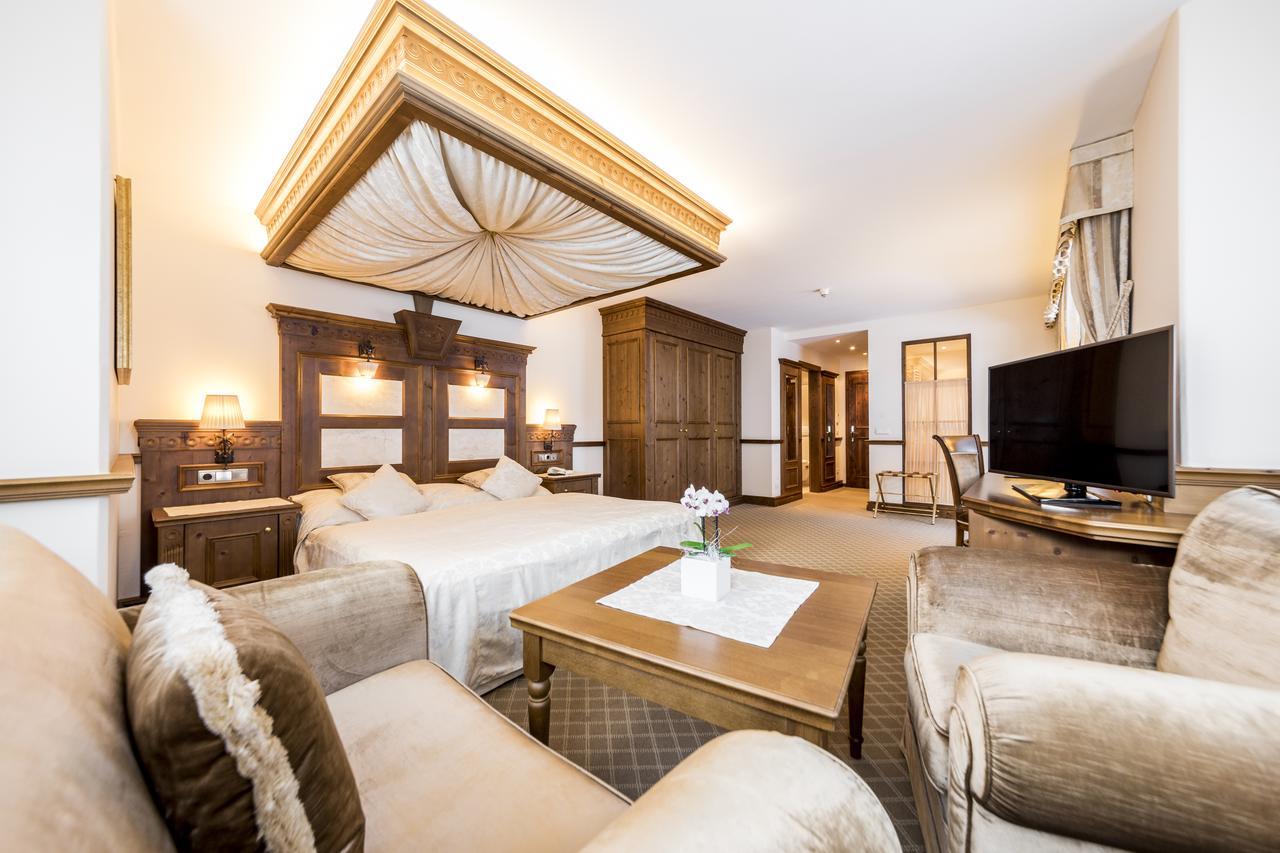 Hotel Genziana Wolkenstein in Gröden Zimmer foto