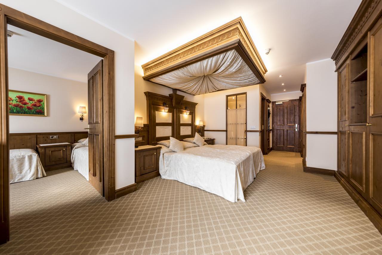 Hotel Genziana Wolkenstein in Gröden Zimmer foto
